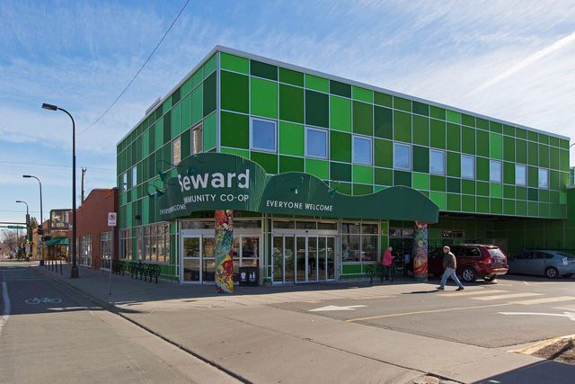 2536 30th Avenue S, Minneapolis, MN 55406