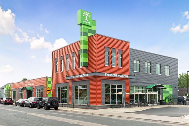 2536 30th Avenue S, Minneapolis, MN 55406