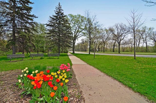 2536 30th Avenue S, Minneapolis, MN 55406