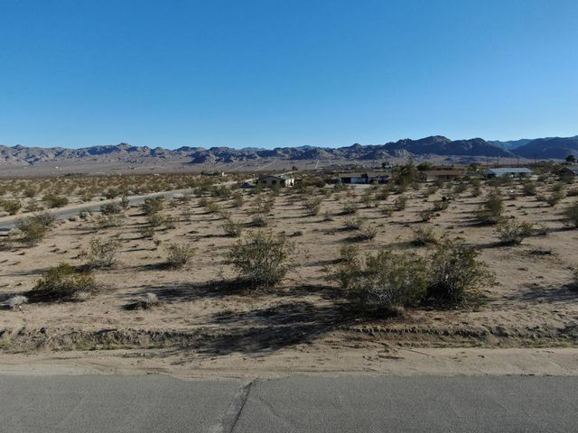 110 Jadeite Street, Joshua Tree, CA 92252