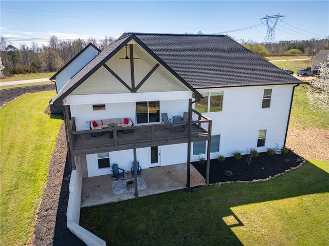 725 Hidden Falls Drive, West Union, SC 29696