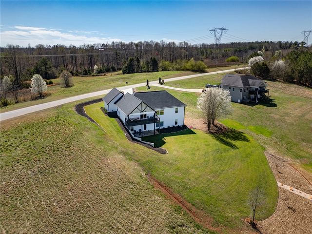 725 Hidden Falls Drive, West Union, SC 29696