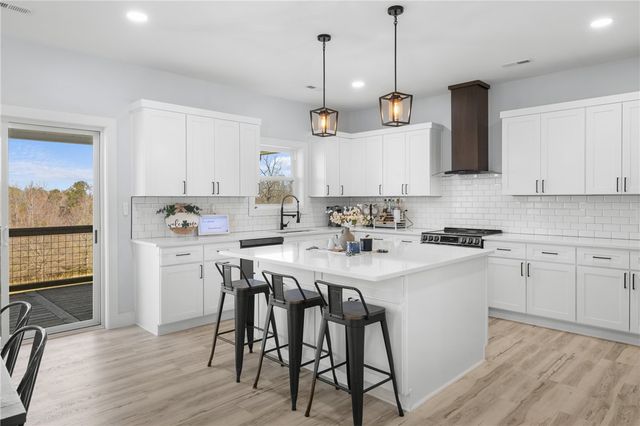 725 Hidden Falls Drive, West Union, SC 29696