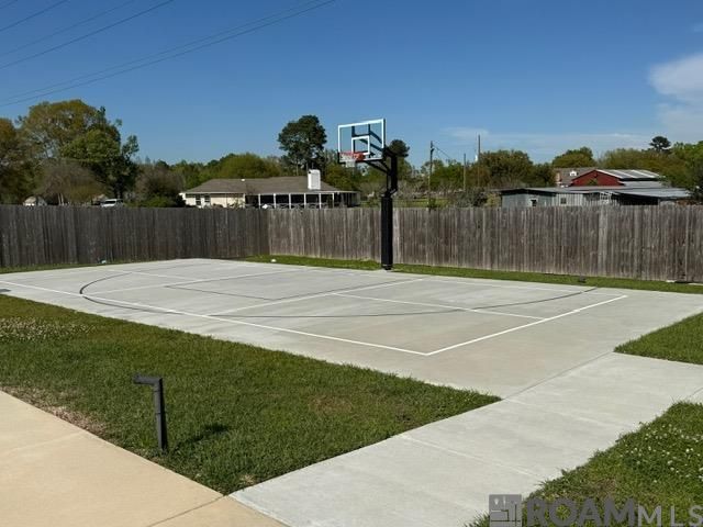 1-A Oakland Dr, Prairieville, LA 70769