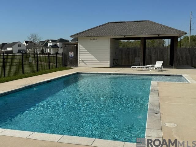 1-A Oakland Dr, Prairieville, LA 70769