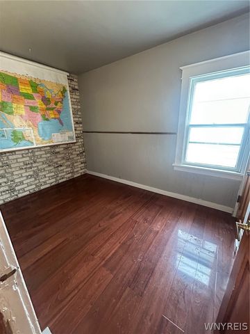 34 Sandrock Road, Buffalo, NY 14207