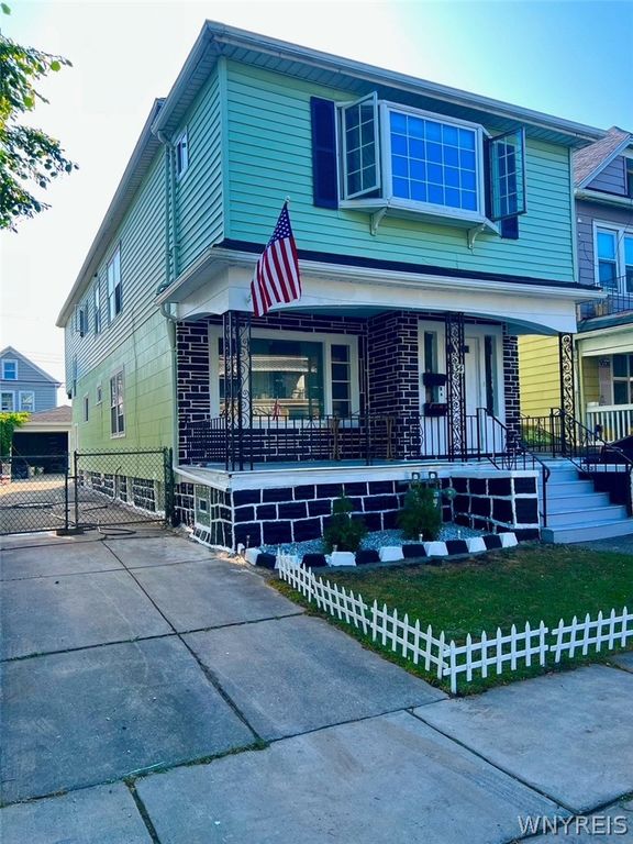 34 Sandrock Road, Buffalo, NY 14207