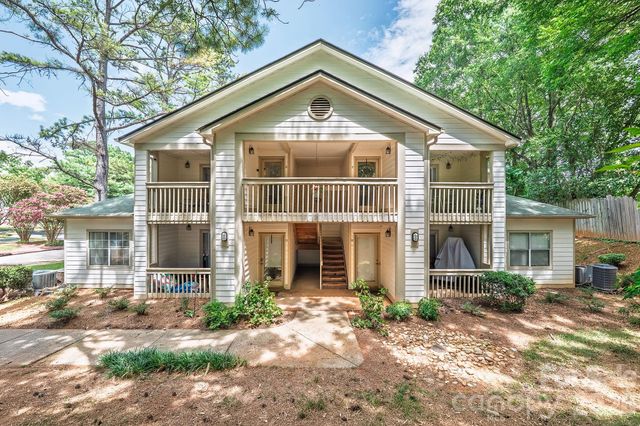 1051 Churchill Downs Court E, Charlotte, NC 28211