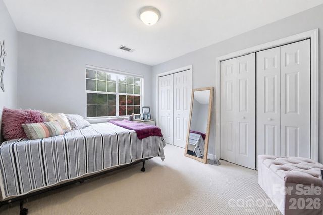1051 Churchill Downs Court E, Charlotte, NC 28211