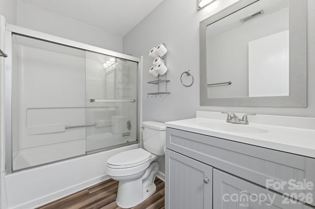 1051 Churchill Downs Court E, Charlotte, NC 28211