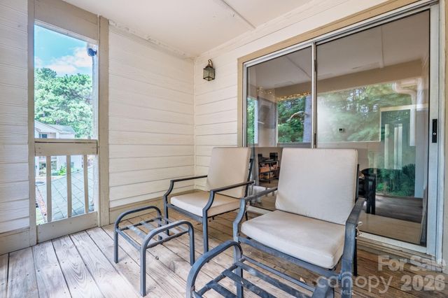 1051 Churchill Downs Court E, Charlotte, NC 28211