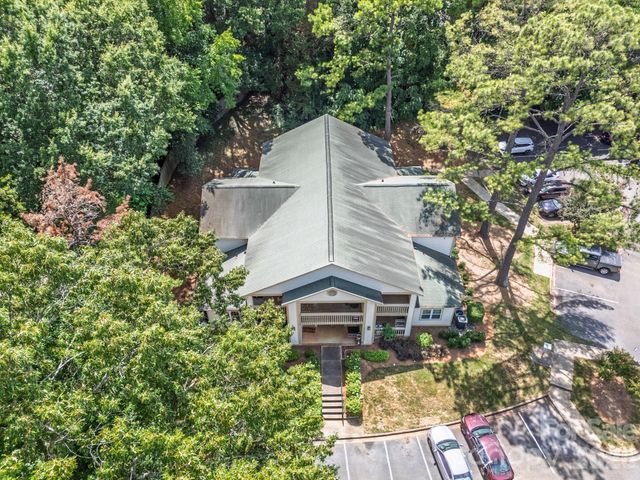 1051 Churchill Downs Court E, Charlotte, NC 28211