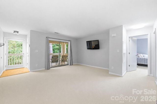 1051 Churchill Downs Court E, Charlotte, NC 28211