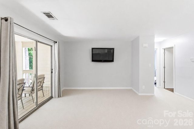 1051 Churchill Downs Court E, Charlotte, NC 28211