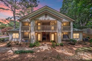 1051 Churchill Downs Court E, Charlotte, NC 28211