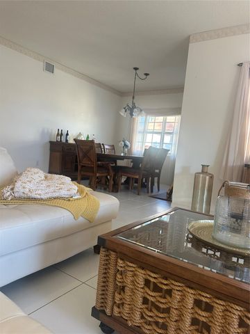 2770 NE 15th 201, Fort Lauderdale, FL 33304