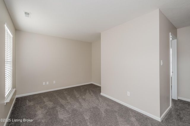 9707 Evanwood Ct, Louisville, KY 40228