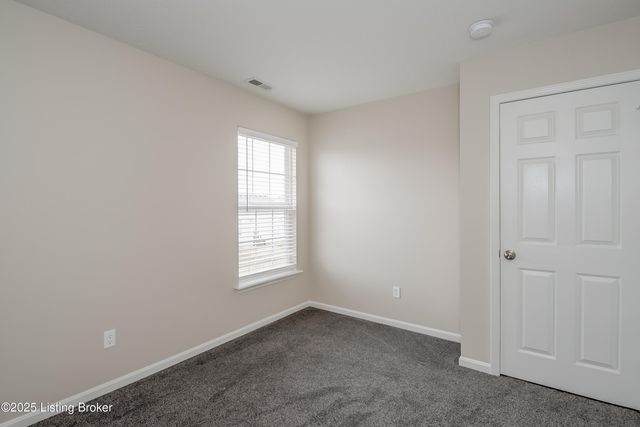 9707 Evanwood Ct, Louisville, KY 40228