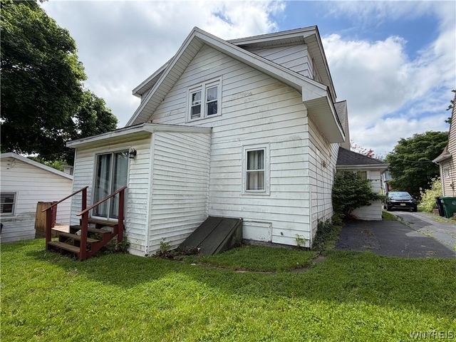 1316 Garrett Avenue, Niagara Falls, NY 14305