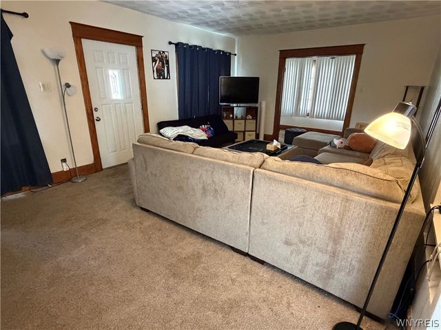 1316 Garrett Avenue, Niagara Falls, NY 14305