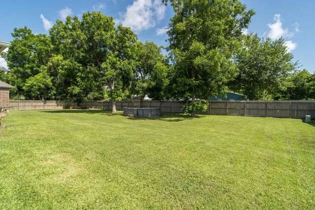 12118 Enclave Court, Santa Fe, TX 77510