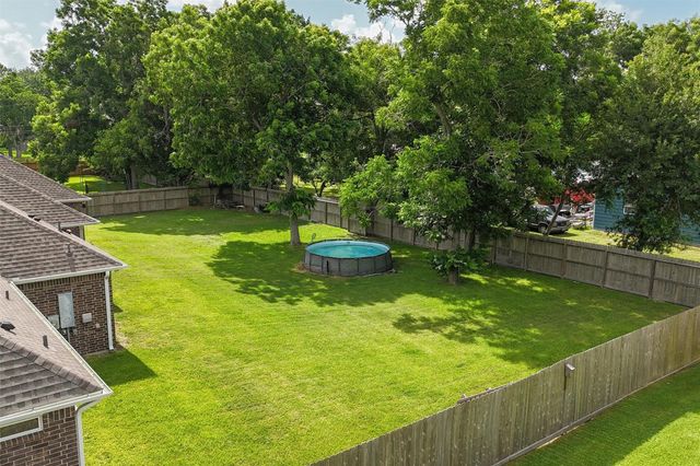 12118 Enclave Court, Santa Fe, TX 77510