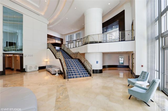 4401 Collins Avenue 1115, Miami Beach, FL 33140