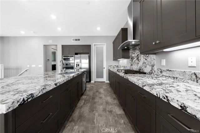 115 Frame, Irvine, CA 92618