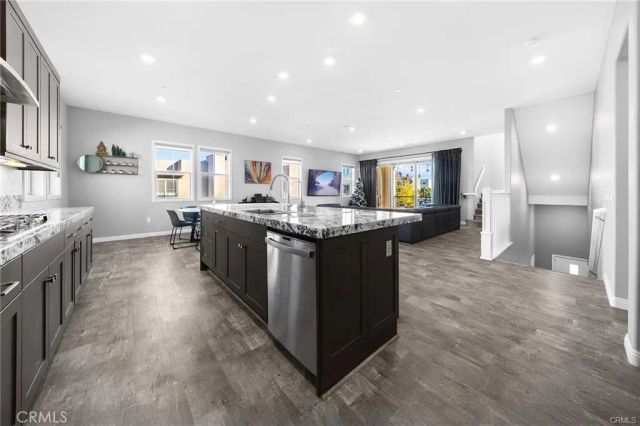 115 Frame, Irvine, CA 92618