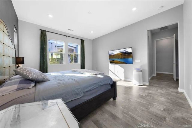115 Frame, Irvine, CA 92618