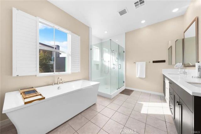 115 Frame, Irvine, CA 92618