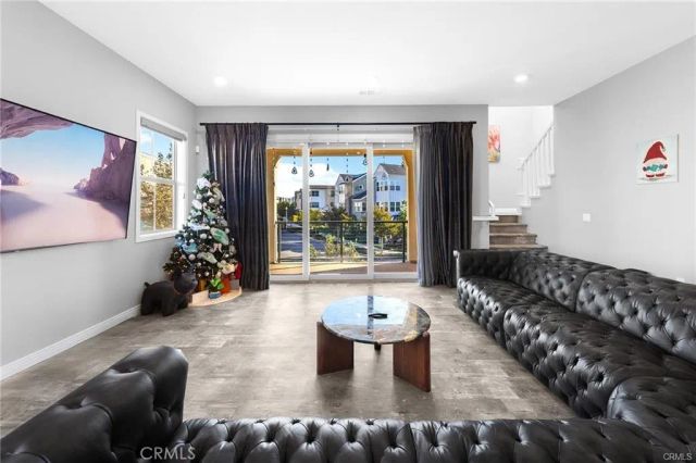 115 Frame, Irvine, CA 92618
