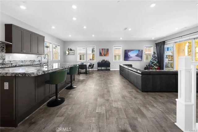 115 Frame, Irvine, CA 92618
