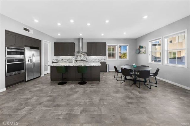115 Frame, Irvine, CA 92618