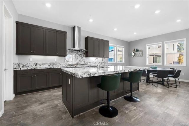 115 Frame, Irvine, CA 92618