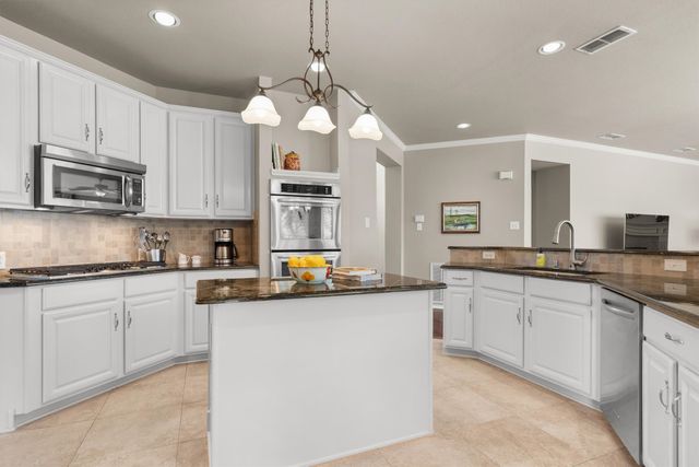 2233 Beechwood Lane, Flower Mound, TX 75028