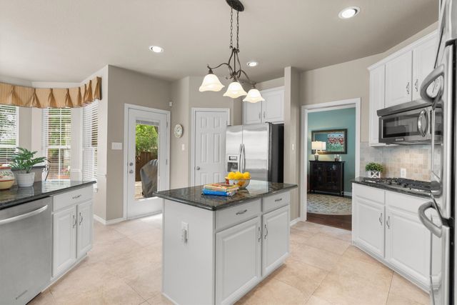 2233 Beechwood Lane, Flower Mound, TX 75028