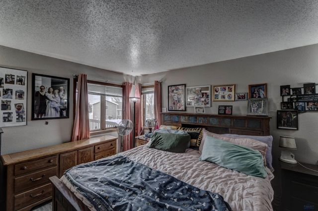 4226 RANGE VIEW CT, Rapid City, SD 57701