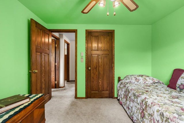 2861 SUNNY VALE COURT, Green Bay, WI 54313