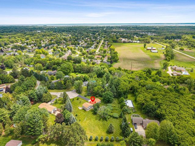 2861 SUNNY VALE COURT, Green Bay, WI 54313