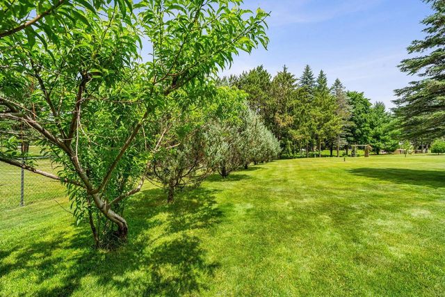 2861 SUNNY VALE COURT, Green Bay, WI 54313