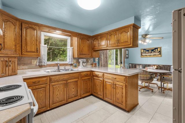 2861 SUNNY VALE COURT, Green Bay, WI 54313