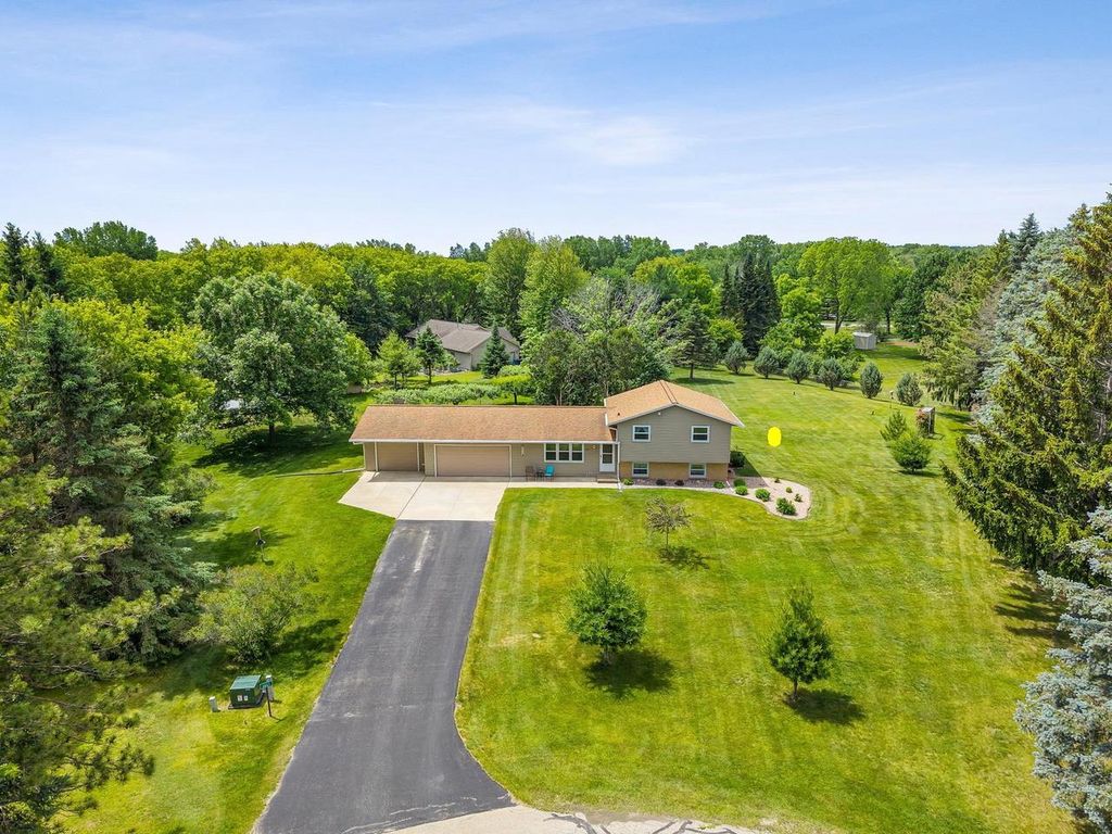 2861 SUNNY VALE COURT, Green Bay, WI 54313