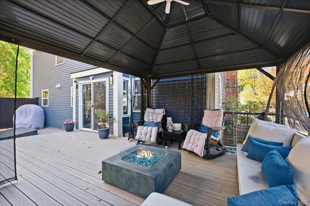 67 Thoreau Court, Yorktown Heights, NY 10598