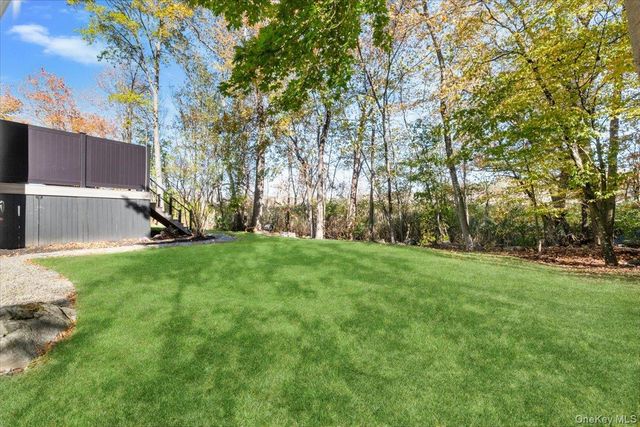 67 Thoreau Court, Yorktown Heights, NY 10598