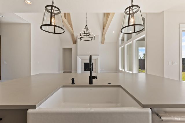 958 E Crescendo St, Meridian, ID 83642