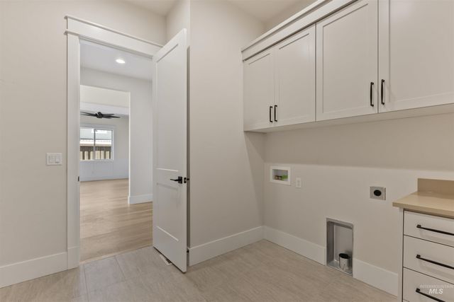 958 E Crescendo St, Meridian, ID 83642