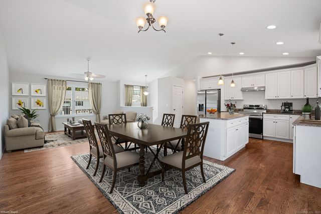 44 Shadybrook Lane, Waterbury, CT 06706