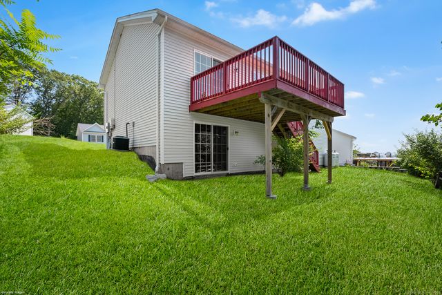 44 Shadybrook Lane, Waterbury, CT 06706