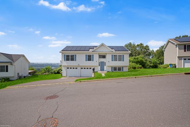 44 Shadybrook Lane, Waterbury, CT 06706